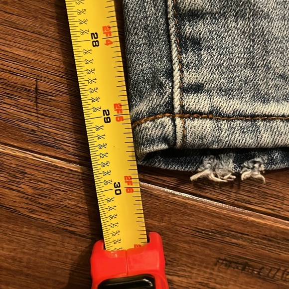 Kut From The Kloth Catherine Boyfriend Distressed Jeans Size 8 - Picture 10 of 13